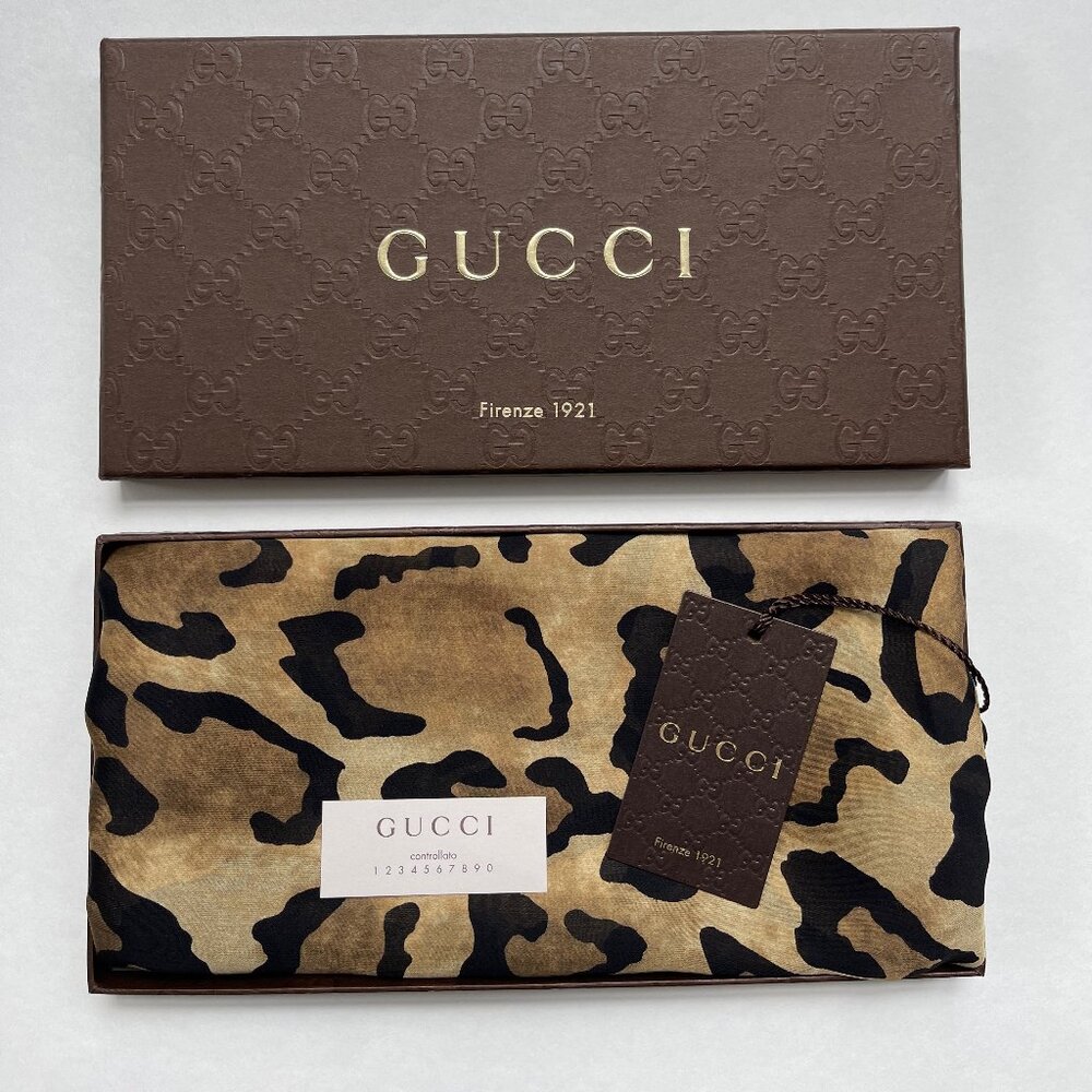 New Gucci Animal Print Stole Silk Satin Scarf with Gucci Box